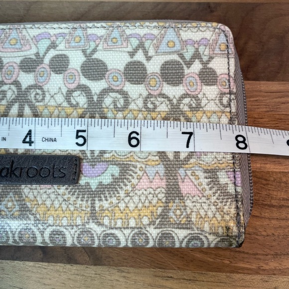 Sakroots Wallet Abstract Peace Pattern Zip Around Multi Card Whimsical Boho - Picture 14 of 15